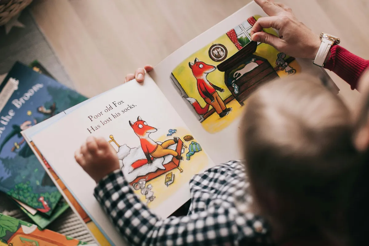Picture books are better for your child's brain than cartoons